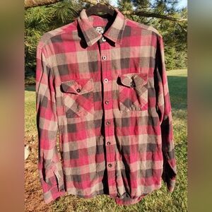 Modern Culture Women's plaid long-sleeved button-up flannel shirt Size Large